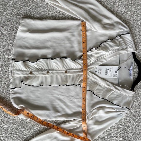 Zara Cream Ruffle Blouse - Picture 6 of 6